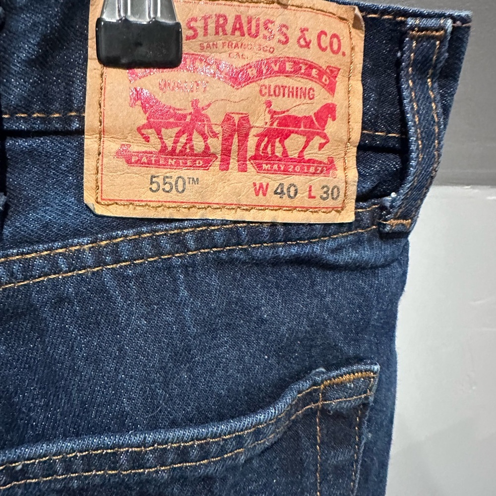 Levi's Men's Dark Blue Relaxed Jeans 550 40x30